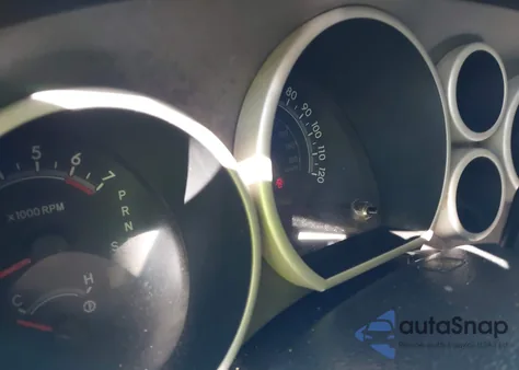 2010 Toyota Tundra Grade 4.6L V8 z USA, uszkodzony, nr VIN 5TFCM5F13AX001022